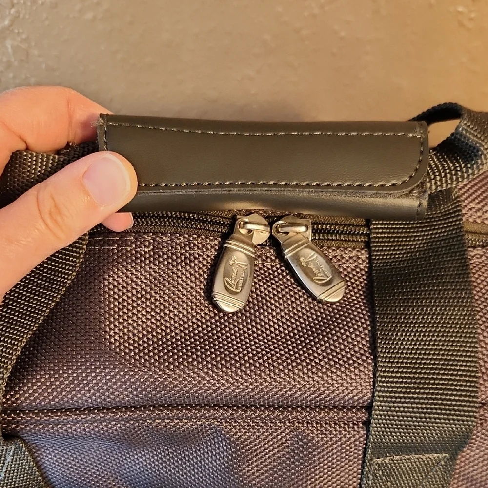 Ricardo Omega Plus Personal Bag, Olive Green, NWOT